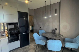 2-к. квартира, 57 м², 8/17 эт.